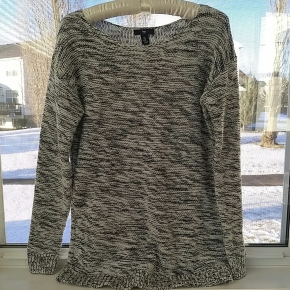 GAP Sweaters - Gap black and white cozy sweater